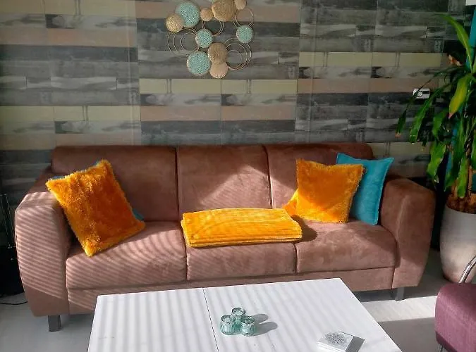 Enjoy Nature, And Beautiful Surroundings Пюттен